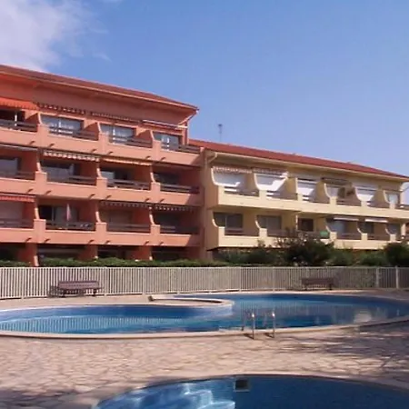 4 Pers Avec Parking Et Piscine A - Fr-1-837-86 أرجيليه- سور- مير